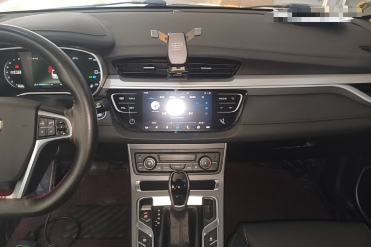 GEELY Emgrand 2019 #13 GEELY Emgrand 2019 car image #13