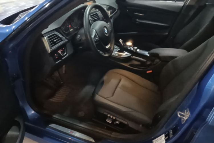 BMW 3 Series 2017 #16 BMW 3 Series 2017 car image #16