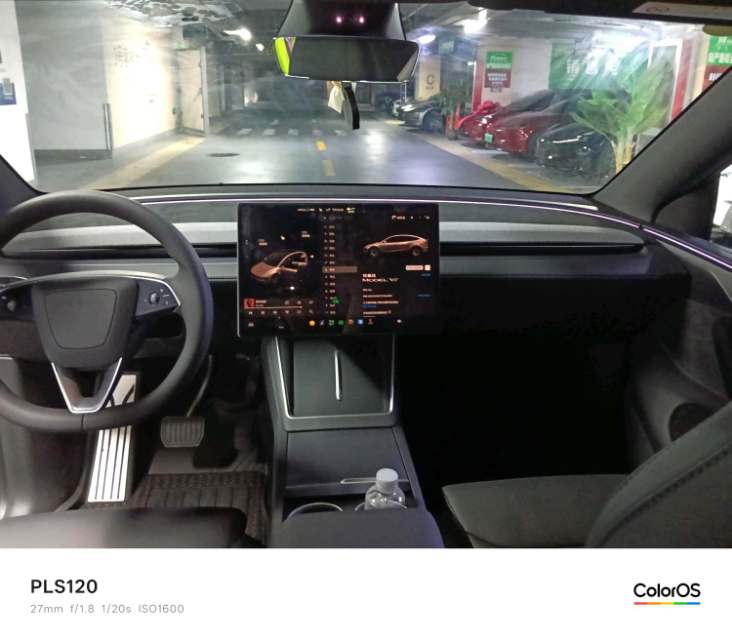 Tesla Model Y 2026 car image #9