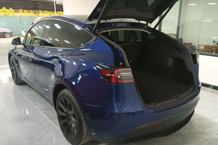Tesla Model Y 2021 #5 Tesla Model Y 2021 car image #5