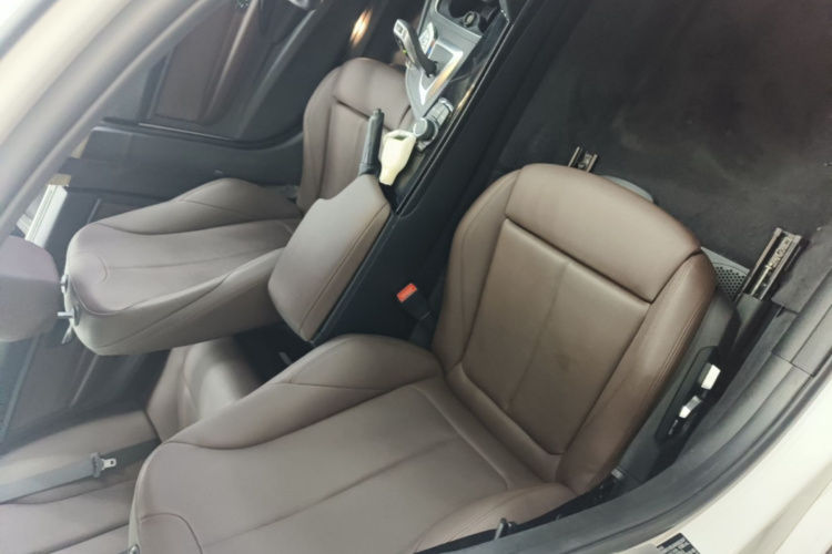 BMW 3 Series 2018 #24 BMW 3 Series 2018 car image #24