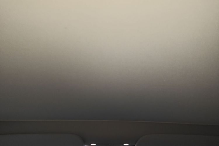 Tesla Model Y 2022 car image #18