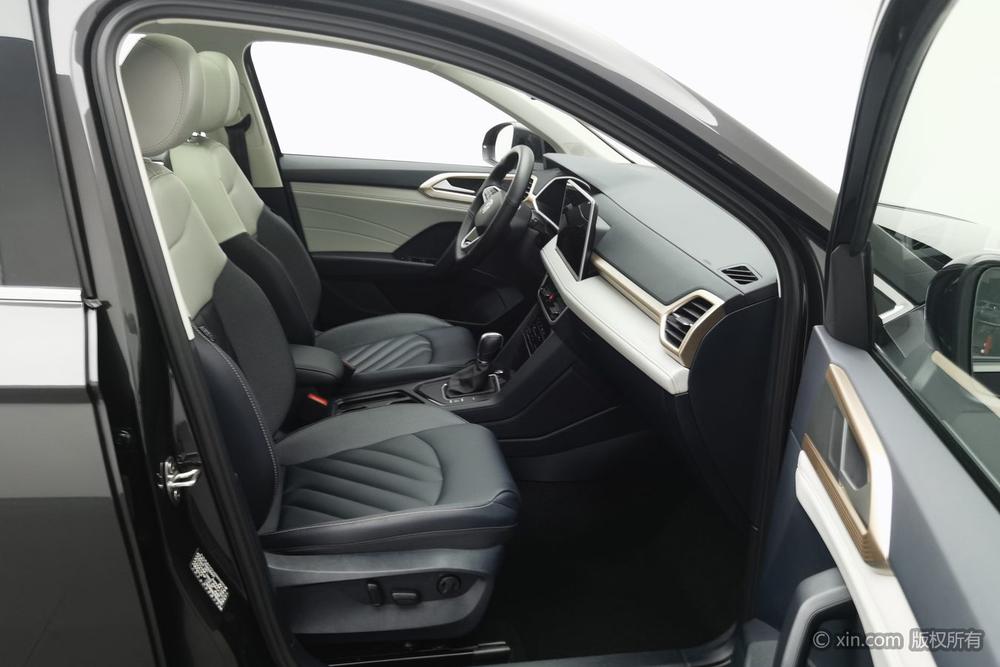 Volkswagen Tharu 2023 car image #24