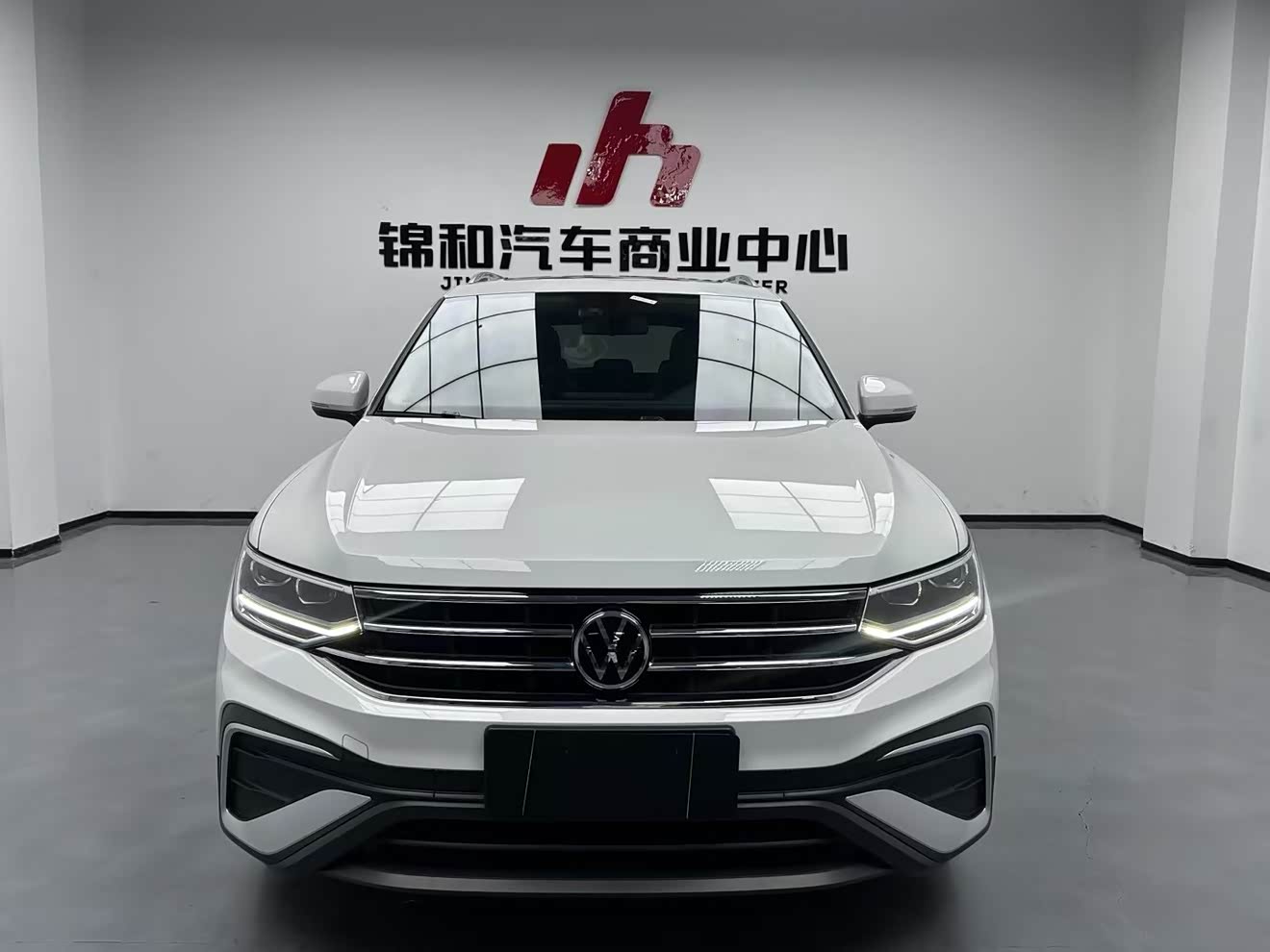 Volkswagen Tiguan L 2024 Volkswagen Tiguan L 2024 car image