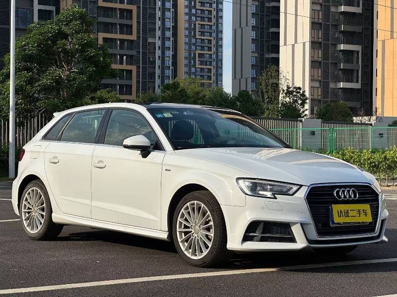 Audi A3 2018 car image #2