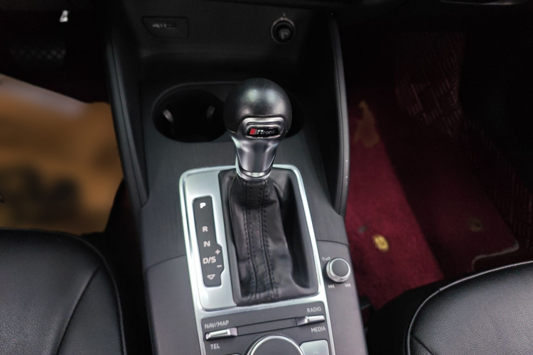 Audi A3 2019 car image #16