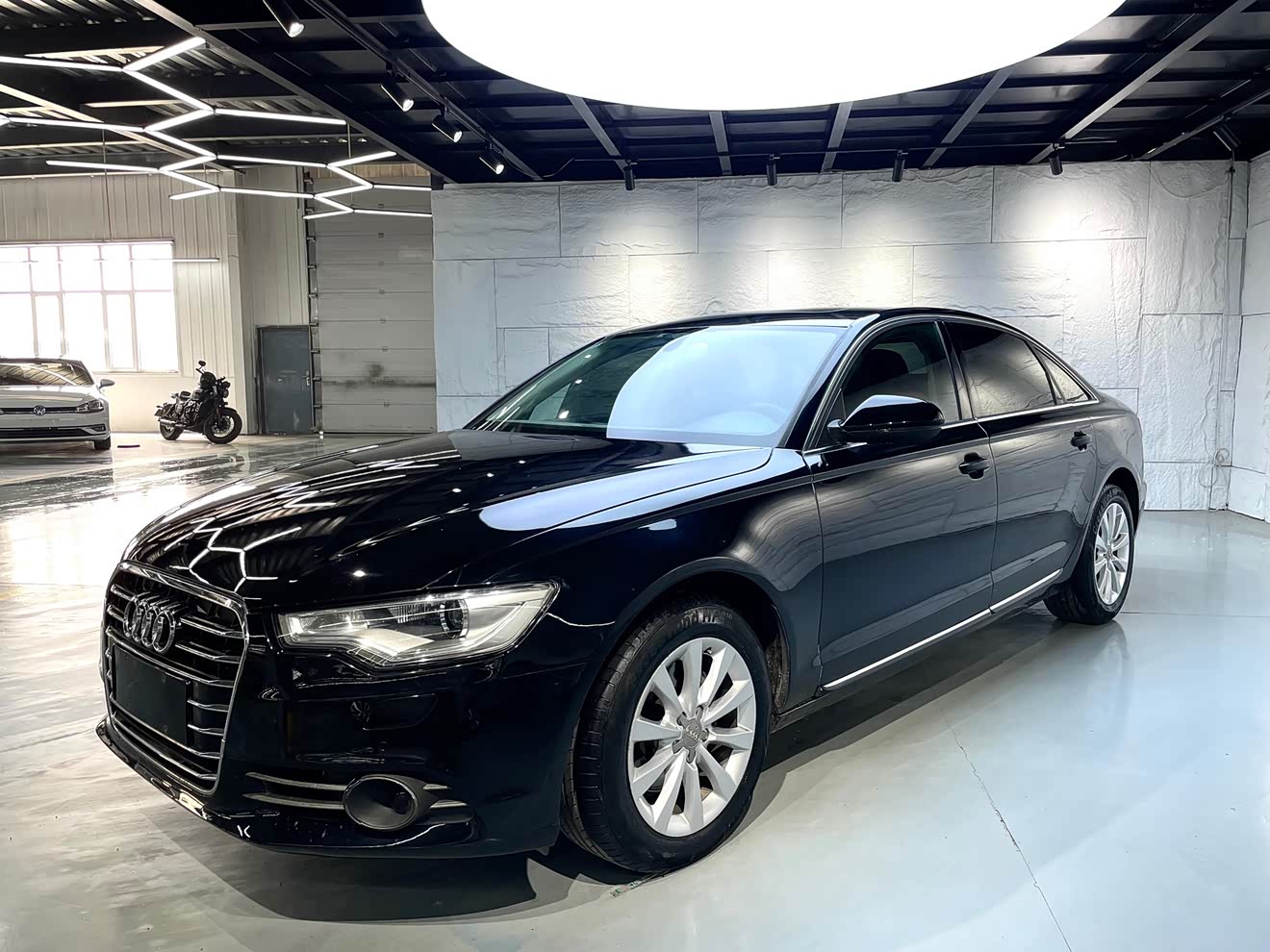 Audi A6L 2014 Audi A6L 2014 car image