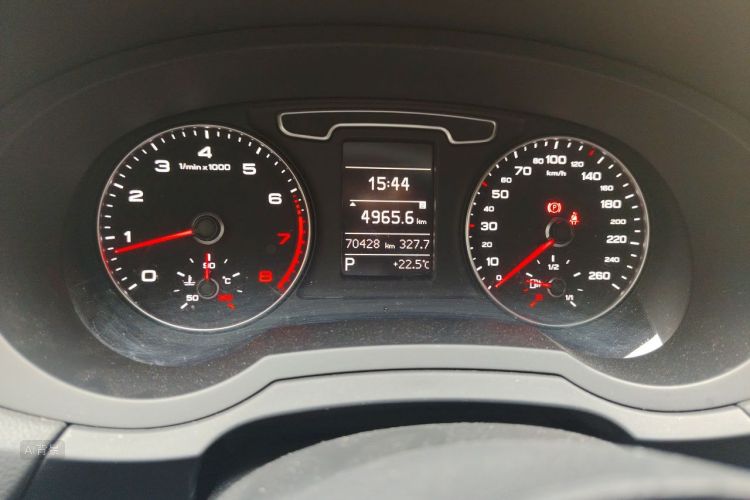 Audi Q3 2016 #14 Audi Q3 2016 car image #14
