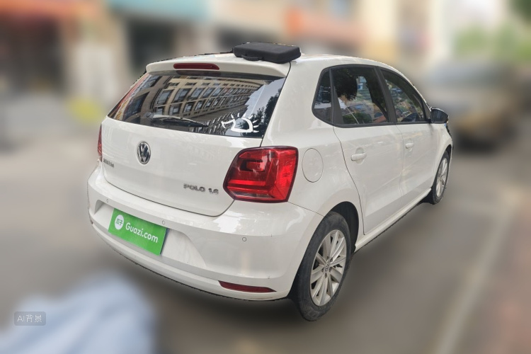 Volkswagen Polo 2015 car image #7