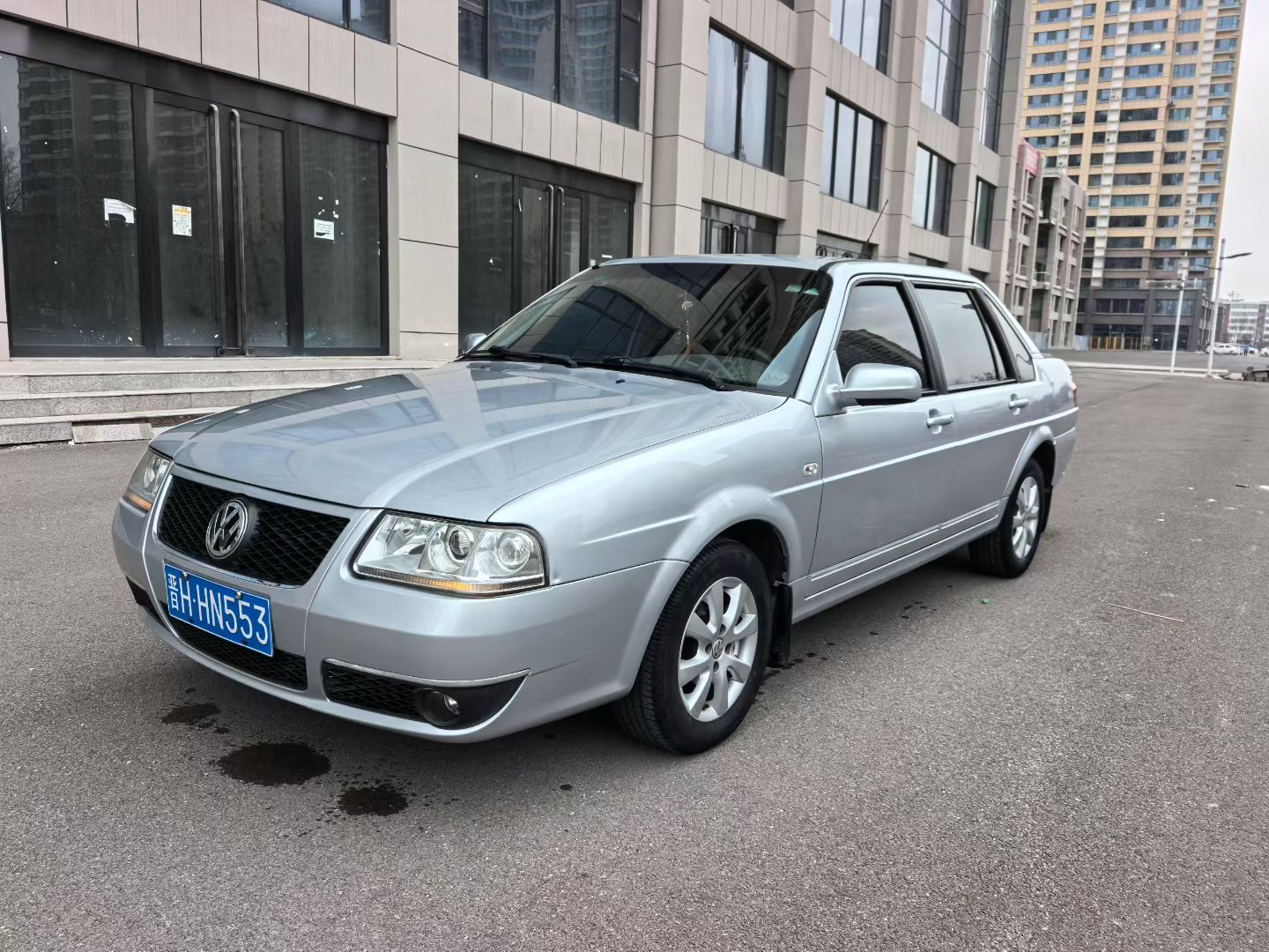 2010 2010 car image