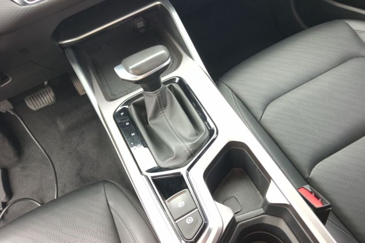 GEELY Emgrand 2022 #18 GEELY Emgrand 2022 imagen de coche #18