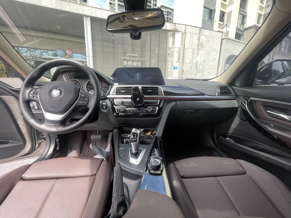 BMW 3 Series 2018 car image #7
