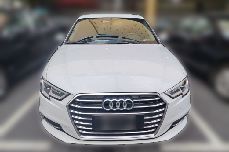 Audi A3 2018 car image #3