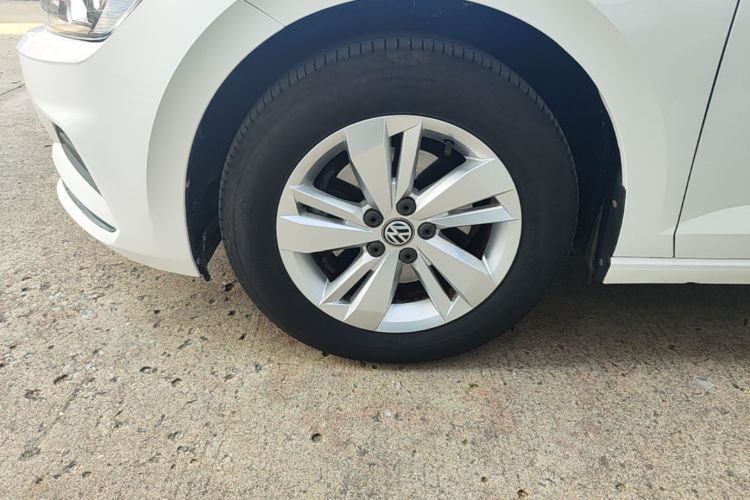 Volkswagen Polo 2020 car image #9