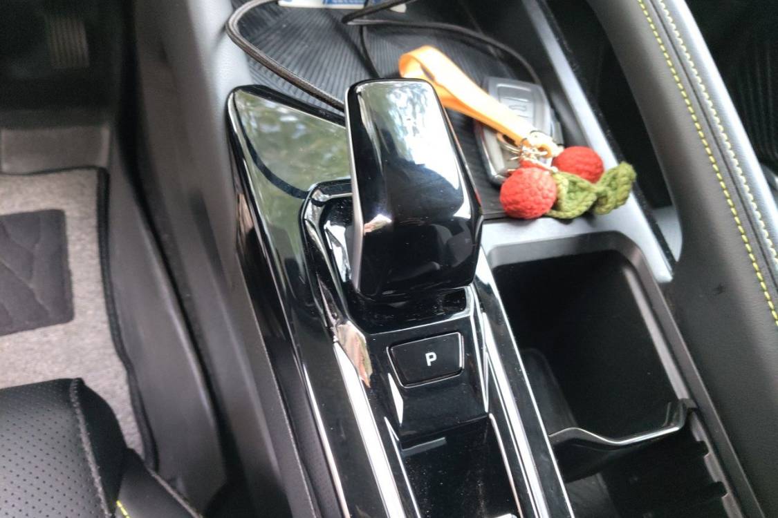 GEELY Coolray 2023 #27 GEELY Coolray 2023 car image #27