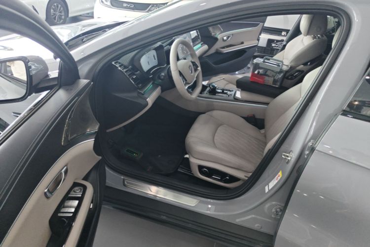 BYD Han 2025 #16 BYD Han 2025 car image #16