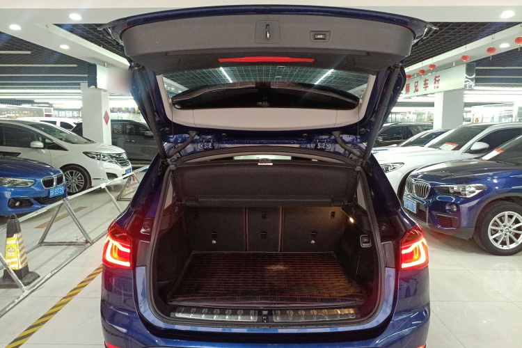 BMW X1 2018 #19 BMW X1 2018 car image #19