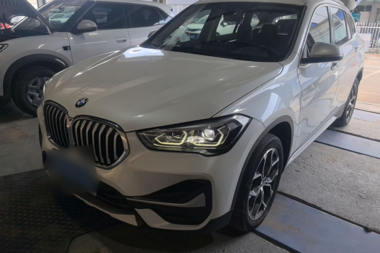 BMW X1 2022 car image #2