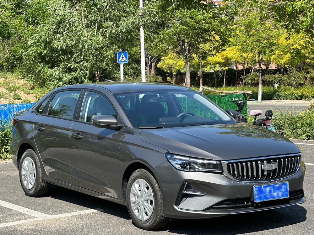 GEELY Emgrand 2026 car image #3
