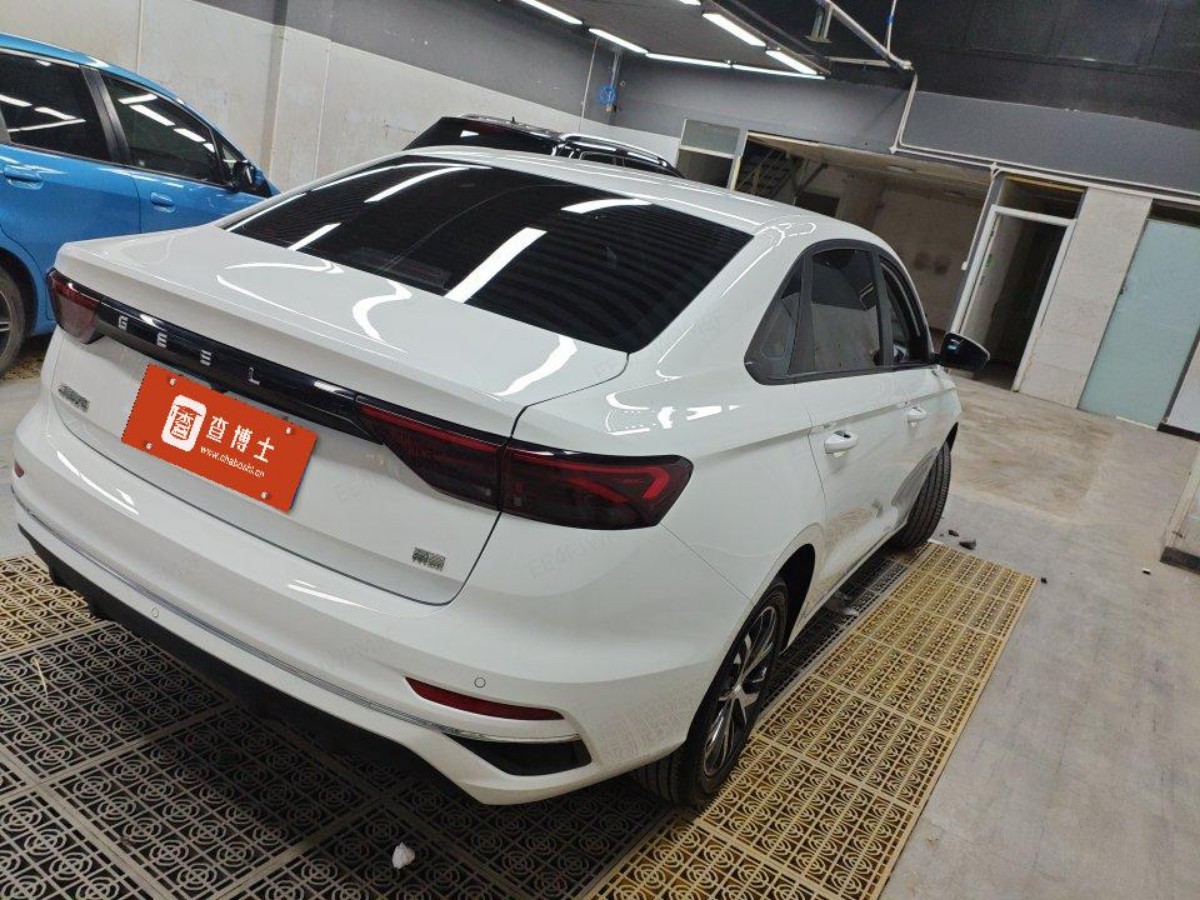 GEELY Emgrand 2023 car image #2