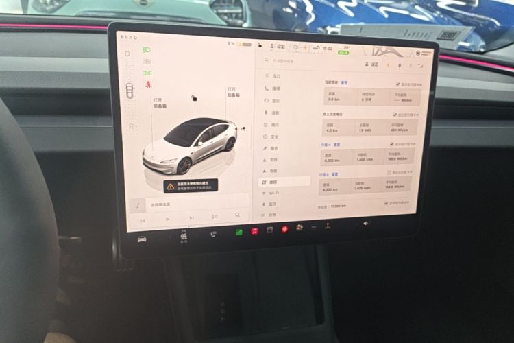 Tesla Model 3 2024 car image #13