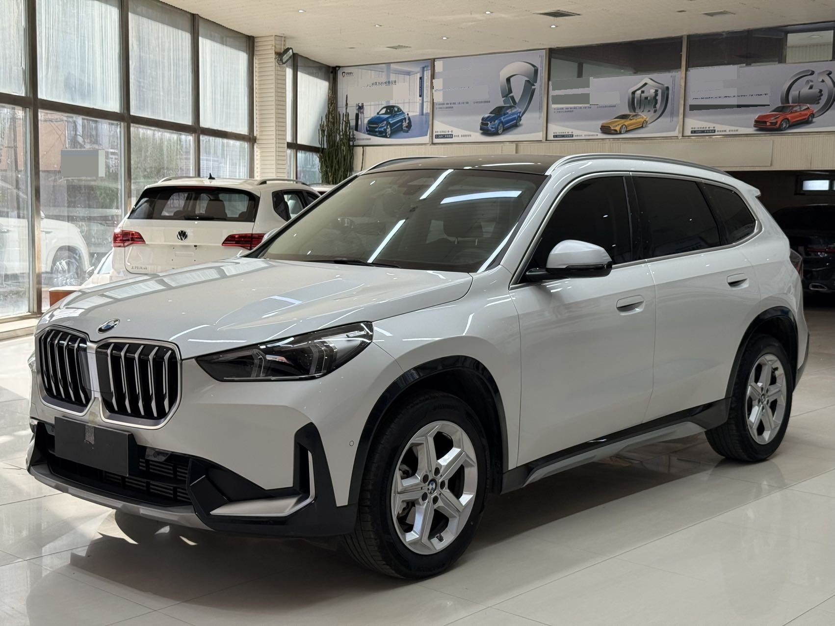 BMW X1 2023 BMW X1 2023 car image