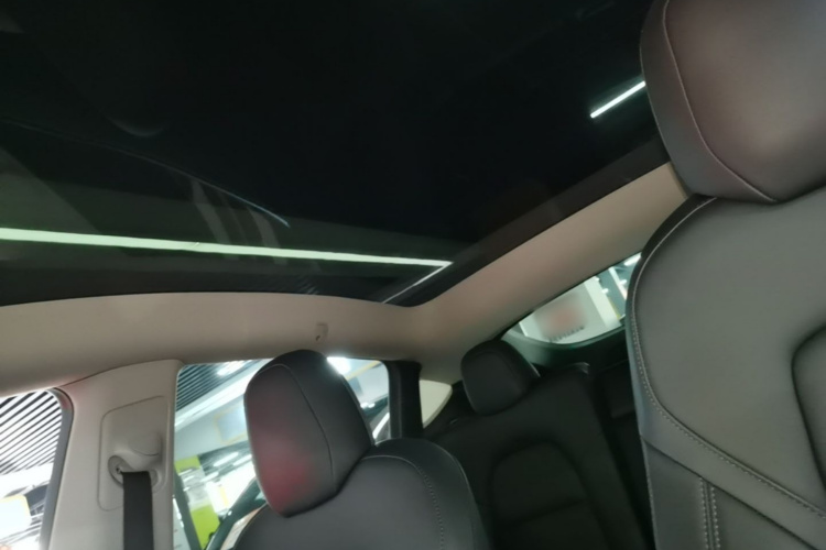 Tesla Model Y 2021 #18 Tesla Model Y 2021 car image #18