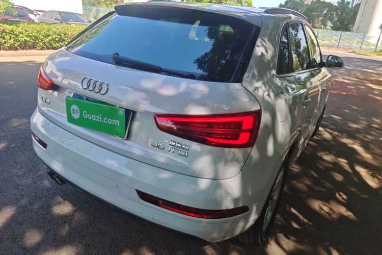 Audi Q3 2017 car image #7