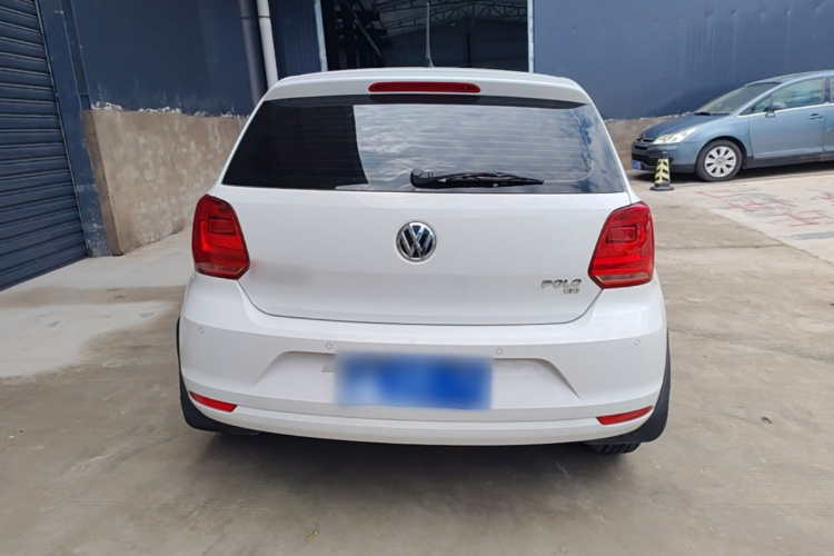 Volkswagen Polo 2016 car image #4