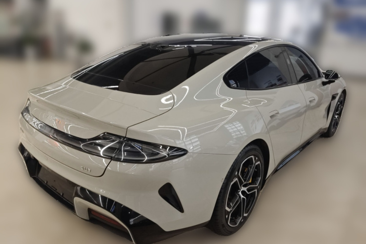 MI SU7 2025 image de voiture #7