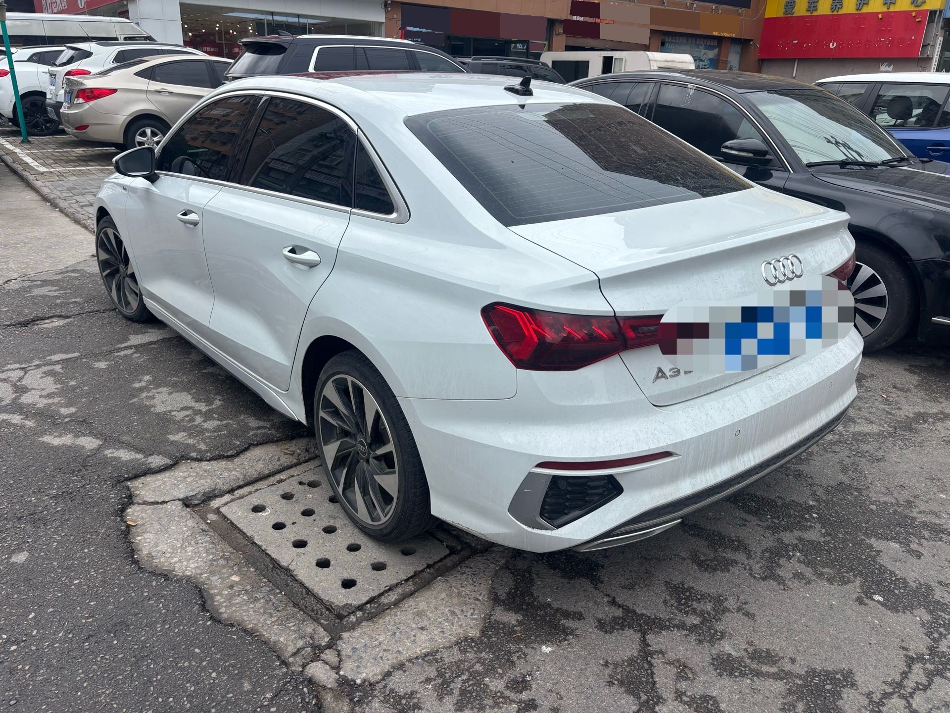 2025 car image #3