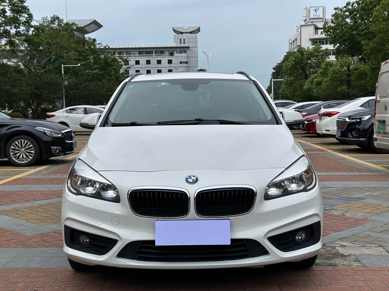 BMW 2 Series Tourer (Imported) 2015 car image 