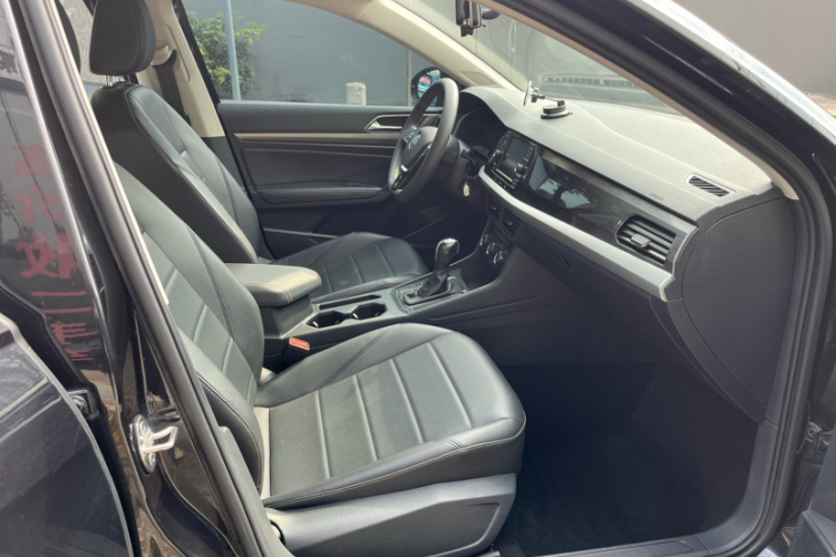 Volkswagen Lavida 2020 car image #24