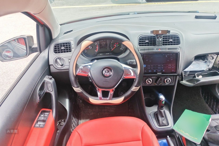 Volkswagen Polo 2018 car image #12