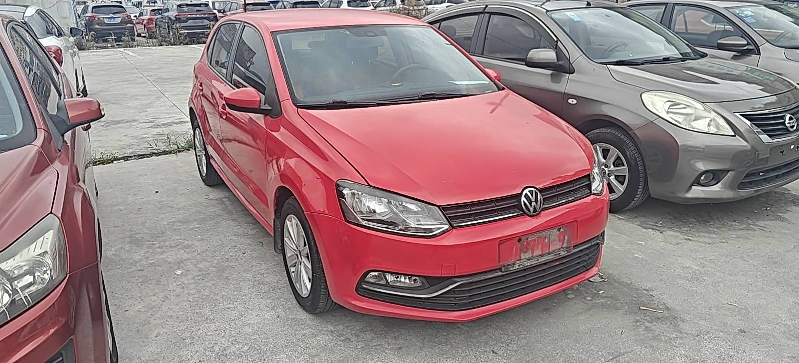 Volkswagen Polo 2015 Volkswagen Polo 2015 car image