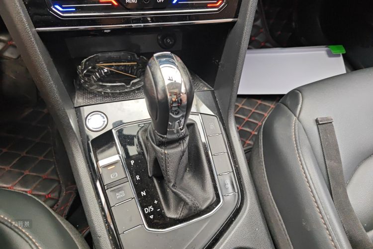 Volkswagen Tharu 2021 immagine di auto #16