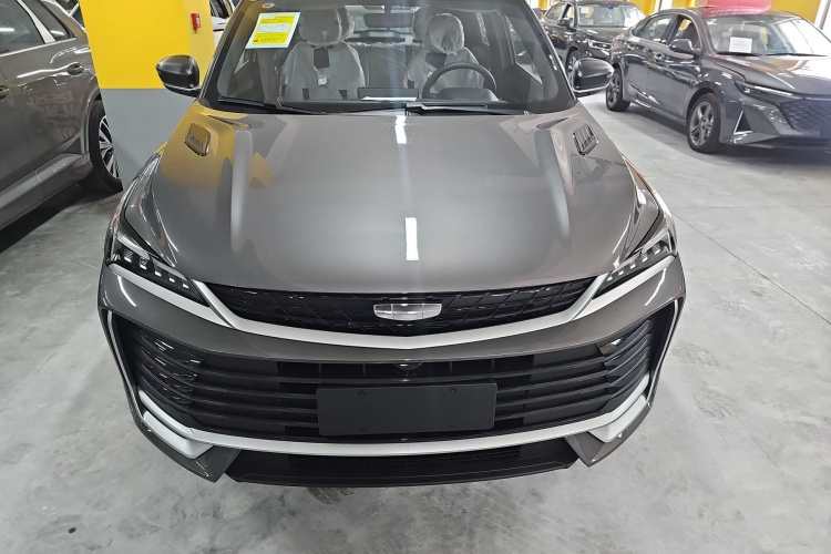 GEELY Coolray 2026 #5 GEELY Coolray 2026 car image #5
