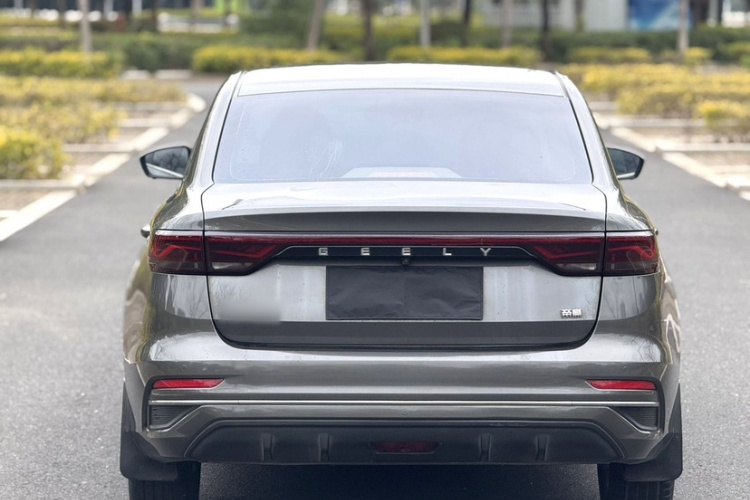 GEELY Emgrand 2022 car image #14