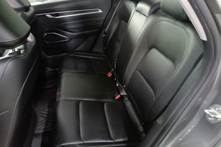 GEELY Emgrand 2021 car image #17