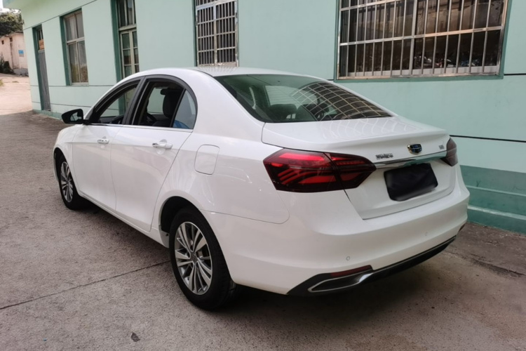 GEELY Emgrand 2018 car image #5