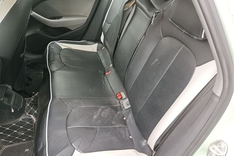 Audi A3 2018 immagine di auto #17