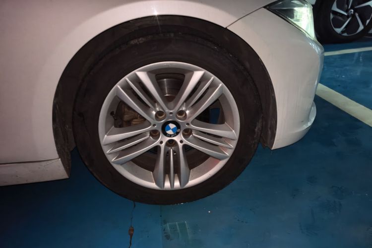 BMW 3 Series 2017 car image #9