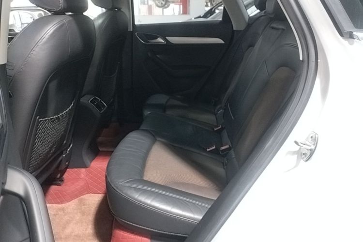 Audi Q3 2019 #13 Audi Q3 2019 car image #13