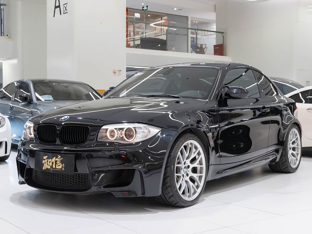 BMW 1 Series M 2012 car image 