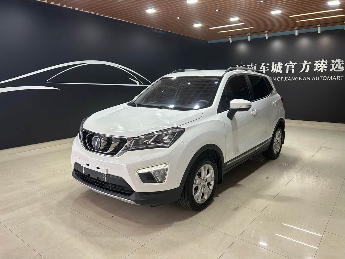 Changan CS15 2018 car image 