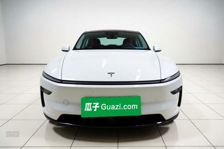 Tesla Model Y 2025 car image #3