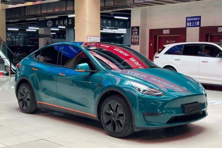 Tesla Model Y 2024 car image #5