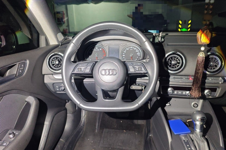 Audi A3 2019 car image #15
