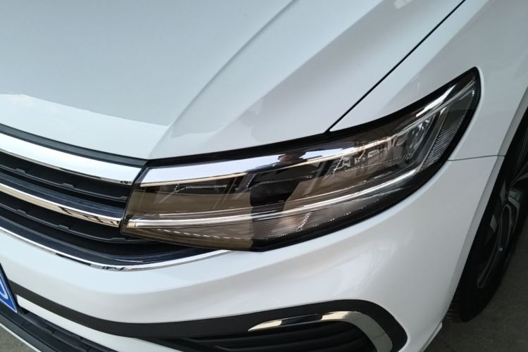 Volkswagen Bora 2026 car image #23