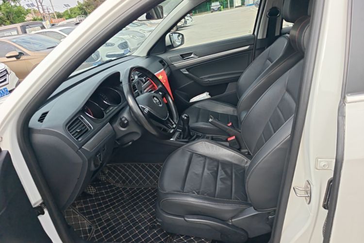 Volkswagen Lavida 2017 car image #15